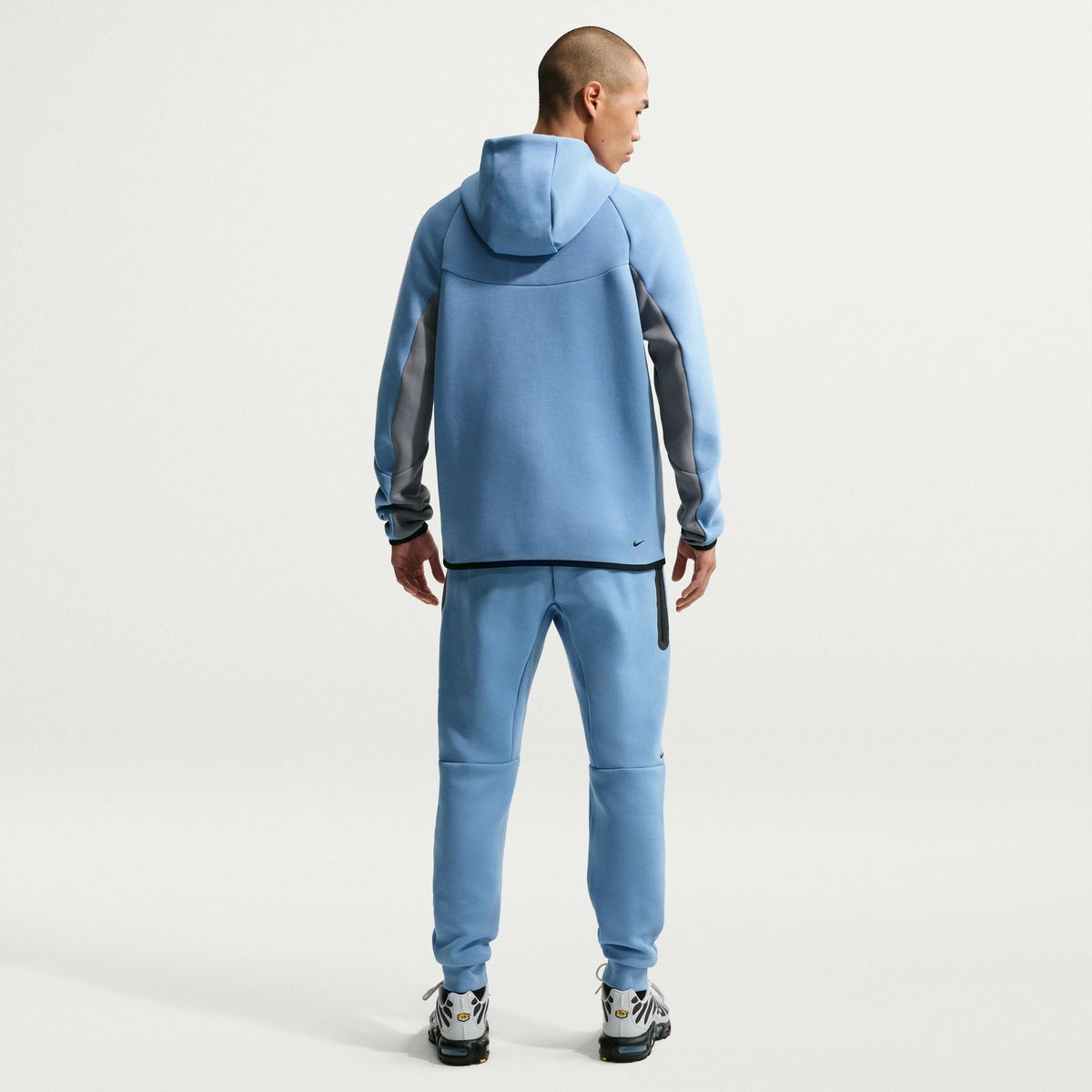 Nike Tech Full-Zip Windrunner Hoodie - Men's