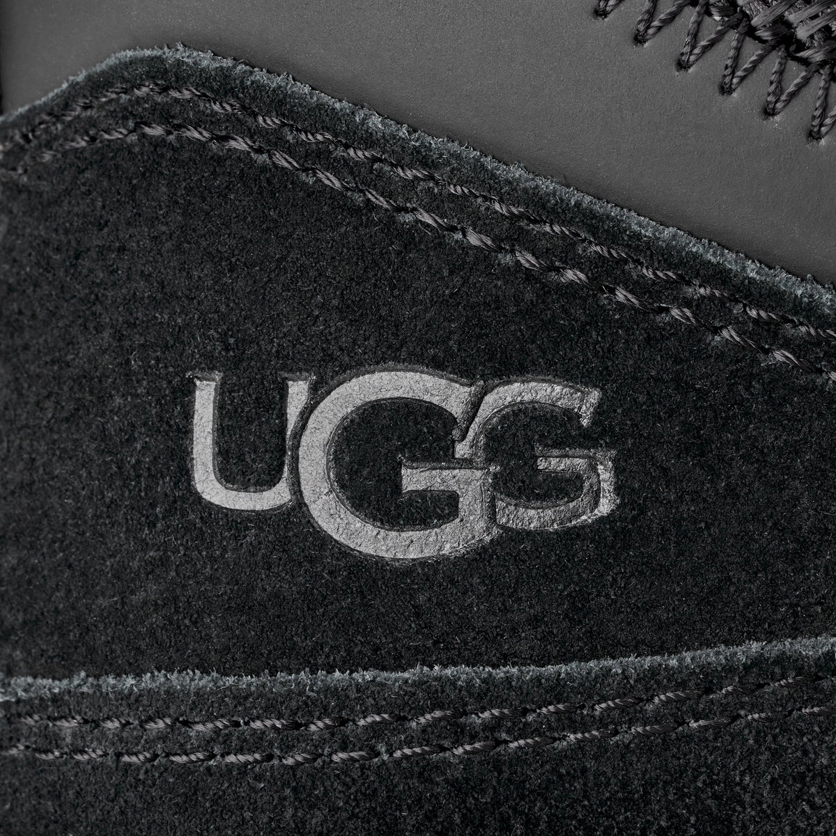 UGG Lowmel Black - Women's
