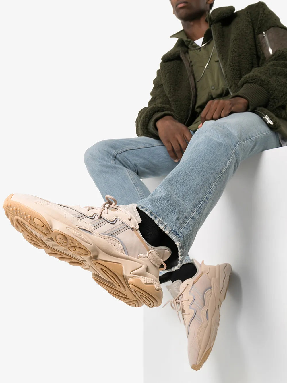 Ozweego St. Pale Sneakers