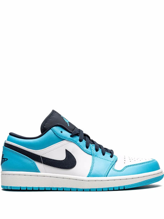 1 Low Unc Sneakers
