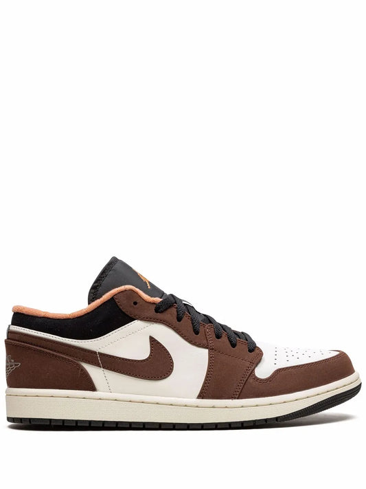 1 Low Mocha Sneakers