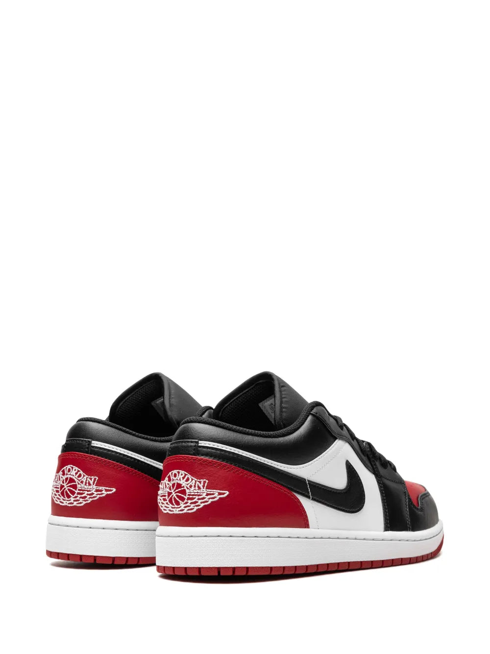 1 Low Bred Toe Sneakers
