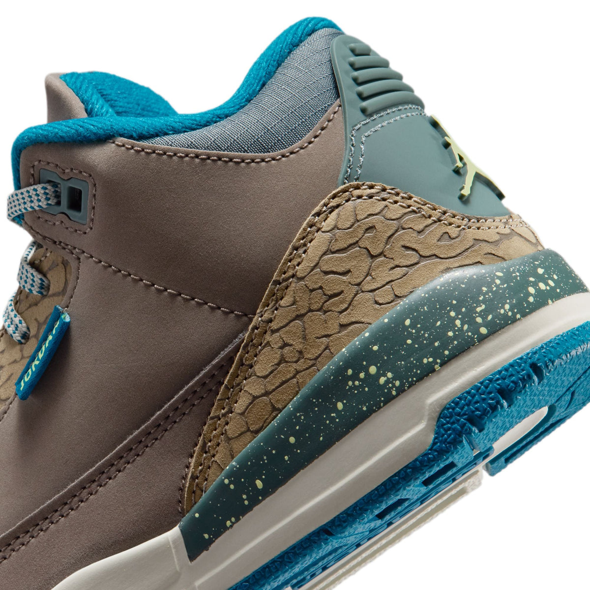 Air Jordan 3 Retro "Olive Grey" - Preschool