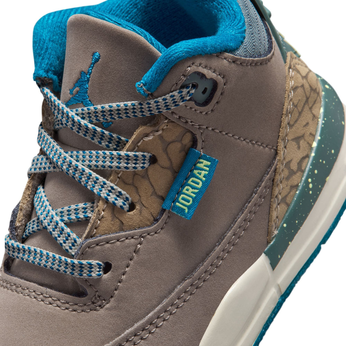 Air Jordan 3 Retro "Olive Grey" - Toddler