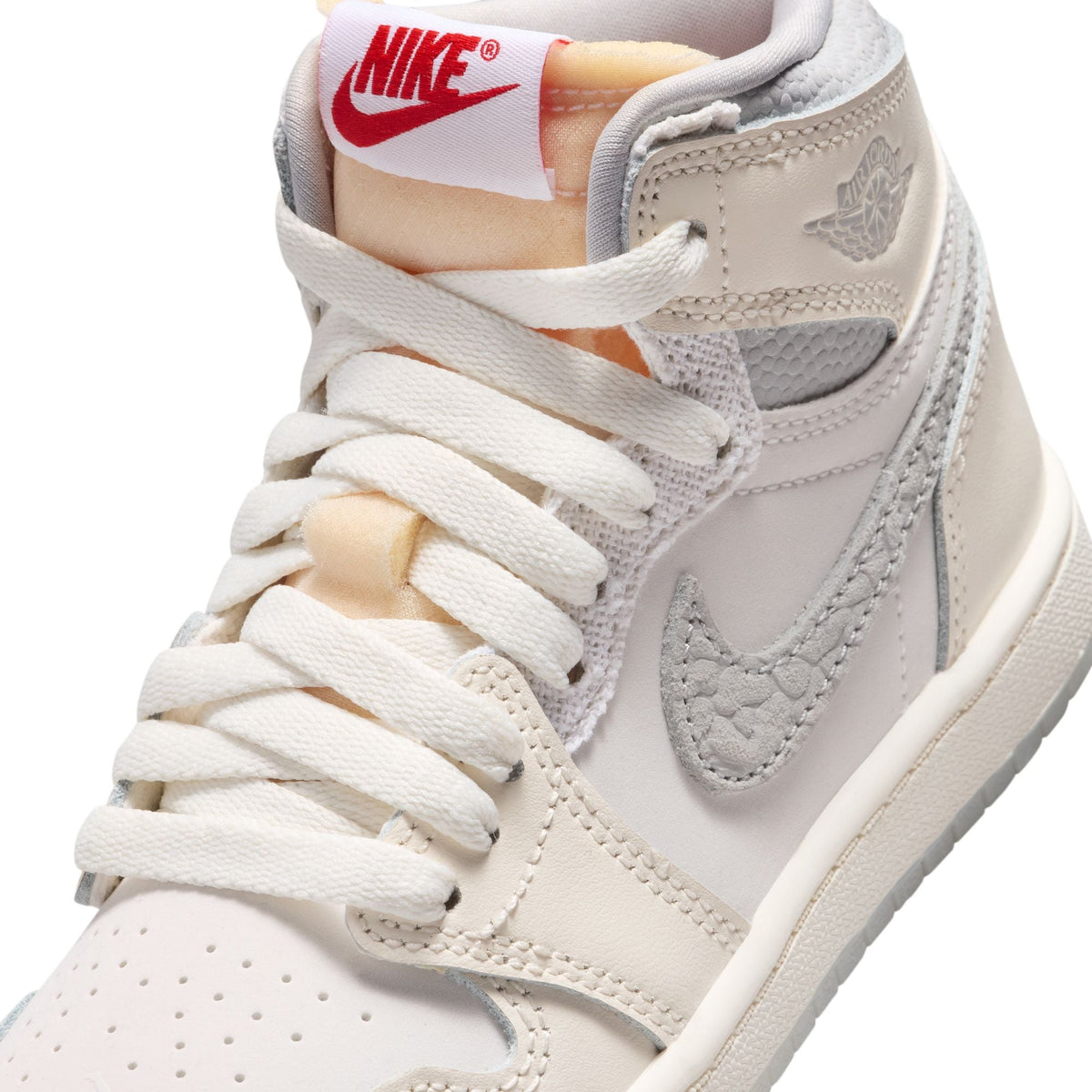 Air Jordan 1 Retro High OG "Sail University Red" - Youth Sneakers