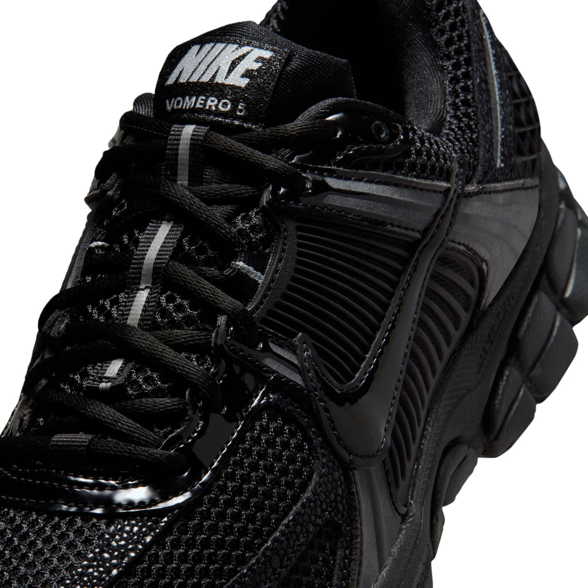 Nike Zoom Vomero 5 - Women's