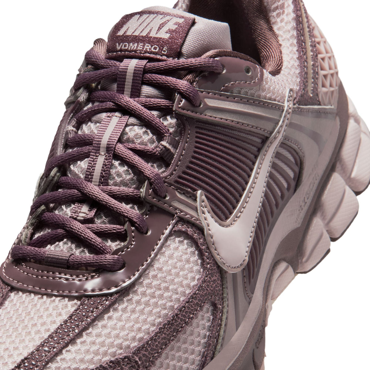 Nike Zoom Vomero 5 - Women's