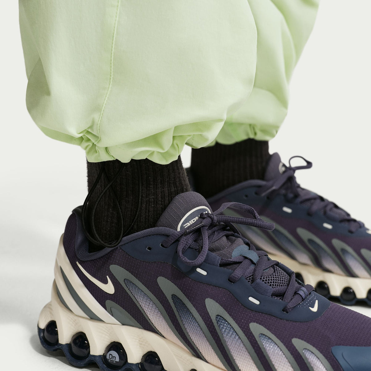Nike Tech Dri-FIT Woven Pants - Men's