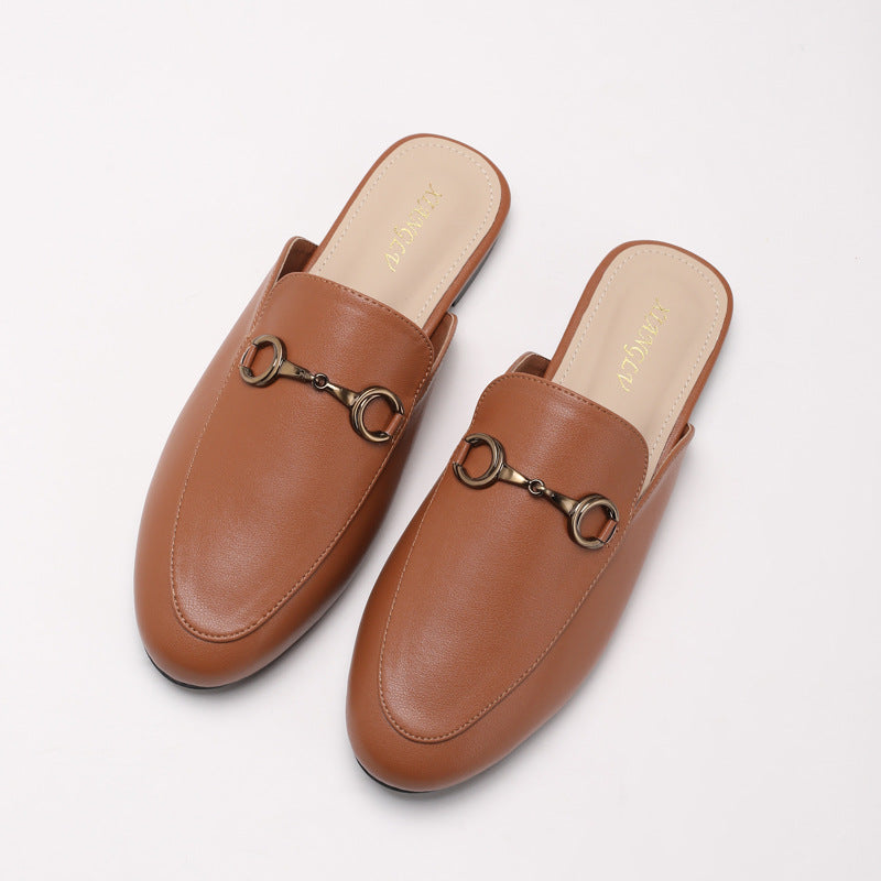 Flat-bottomed Slip-on Loafers With Horsebit Buckles And A Closed Toe