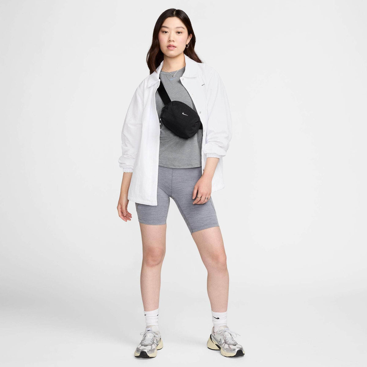 Nike One High-Waisted 8" Biker Shorts with Pockets - Women's