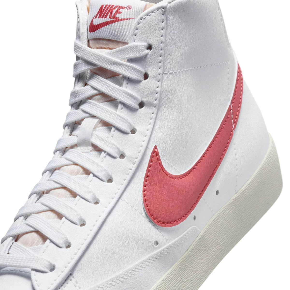 Nike Blazer Mid 77 - Women's
