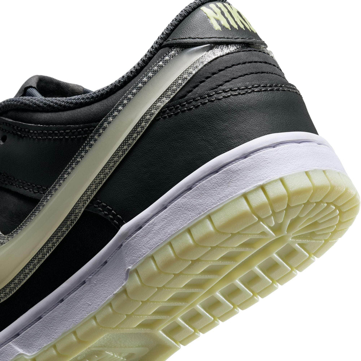 Nike Dunk Low "Halloween Glow in the Dark" - Non Adult