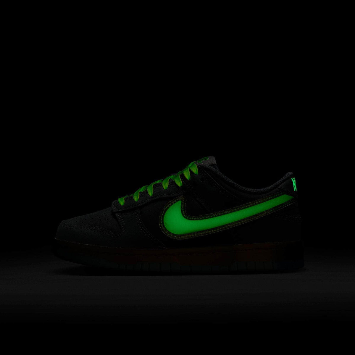 Nike Dunk Low "Halloween Glow in the Dark" - Non Adult