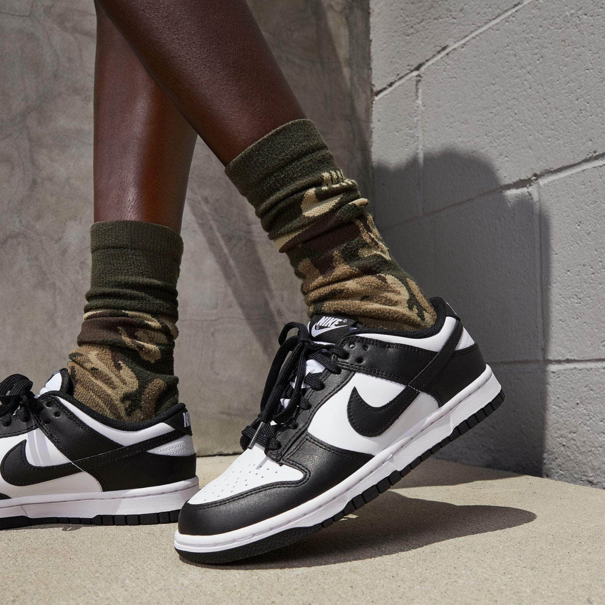 Nike Dunk Low Retro - Women's