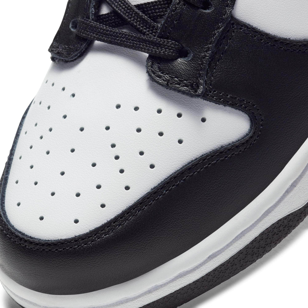 Nike Dunk Low Retro - Women's