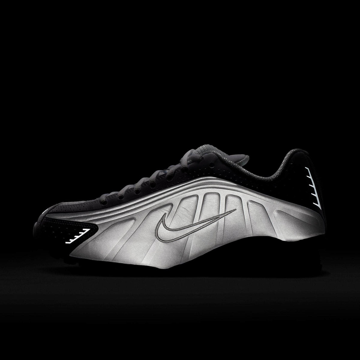 Nike Shox R4 "White Metallic" - Women's