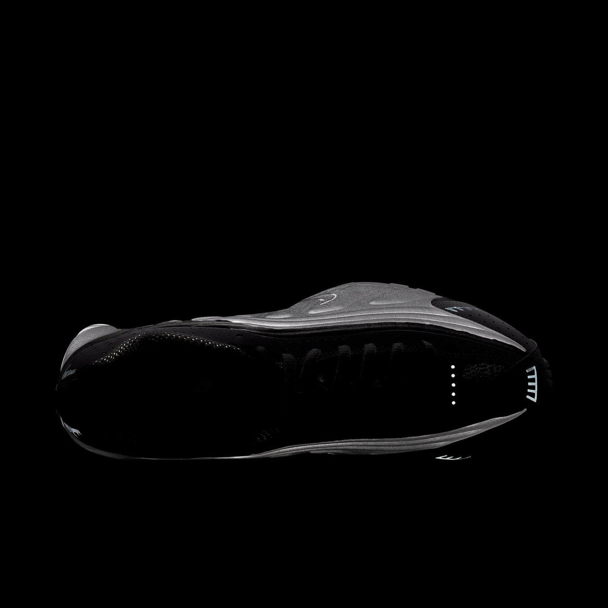 Nike Shox R4 "White Metallic" - Women's