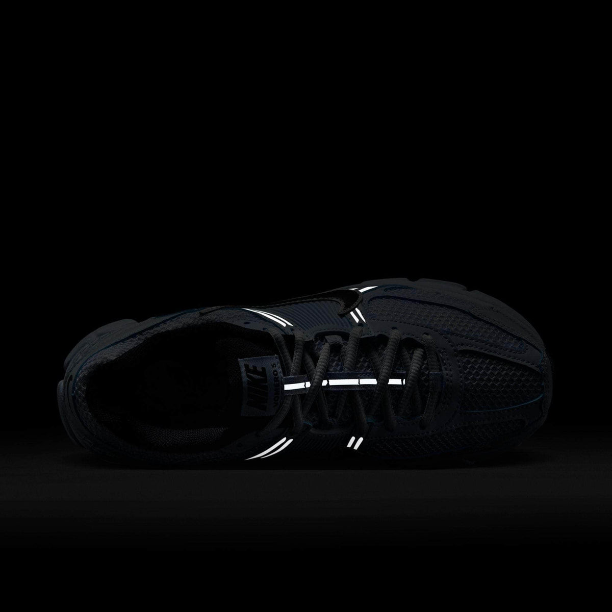 Nike Zoom Vomero 5 - Women's