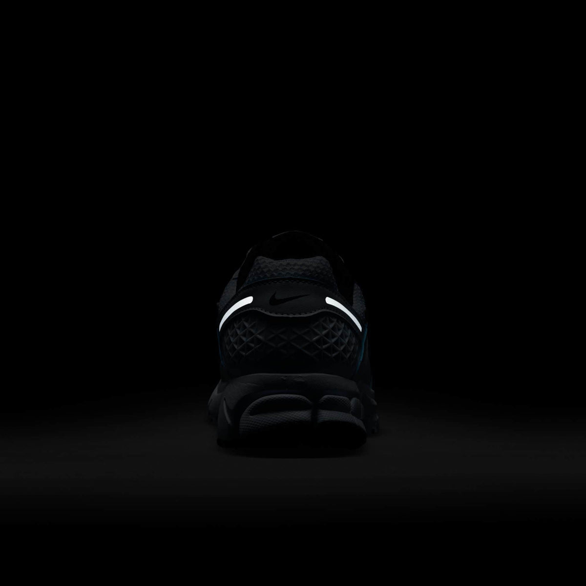 Nike Zoom Vomero 5 - Women's