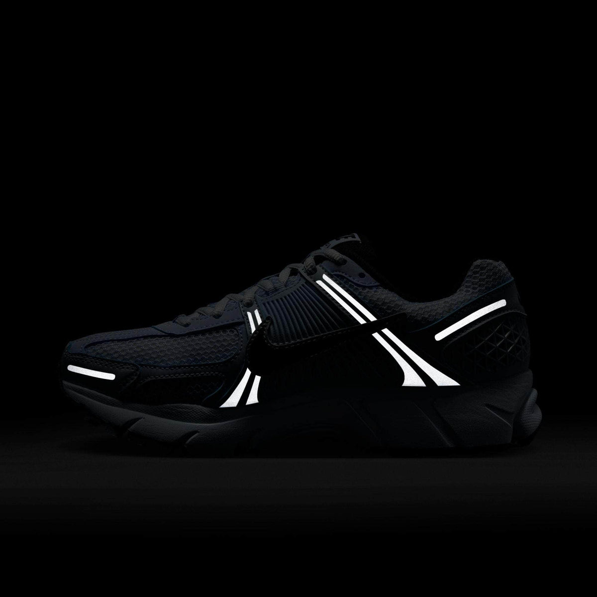 Nike Zoom Vomero 5 - Women's