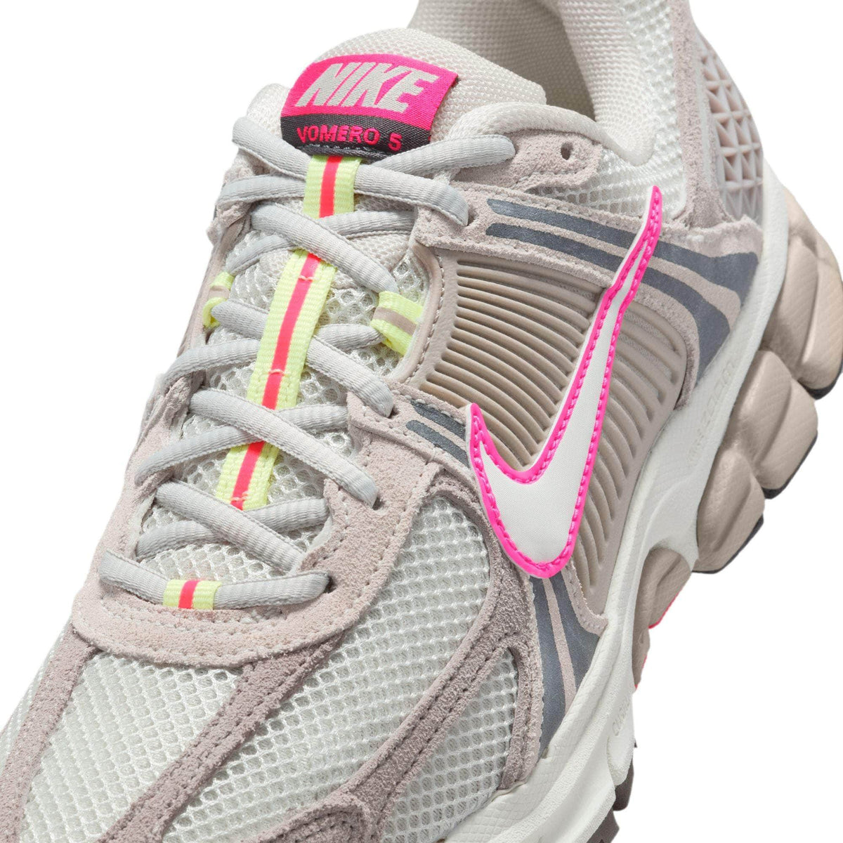 Nike Zoom Vomero 5 - Women's