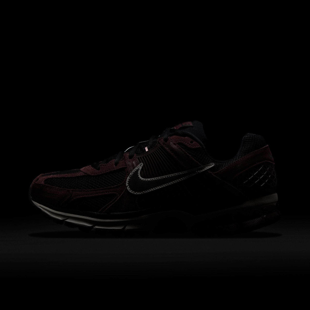 Nike Zoom Vomero 5 - Men's