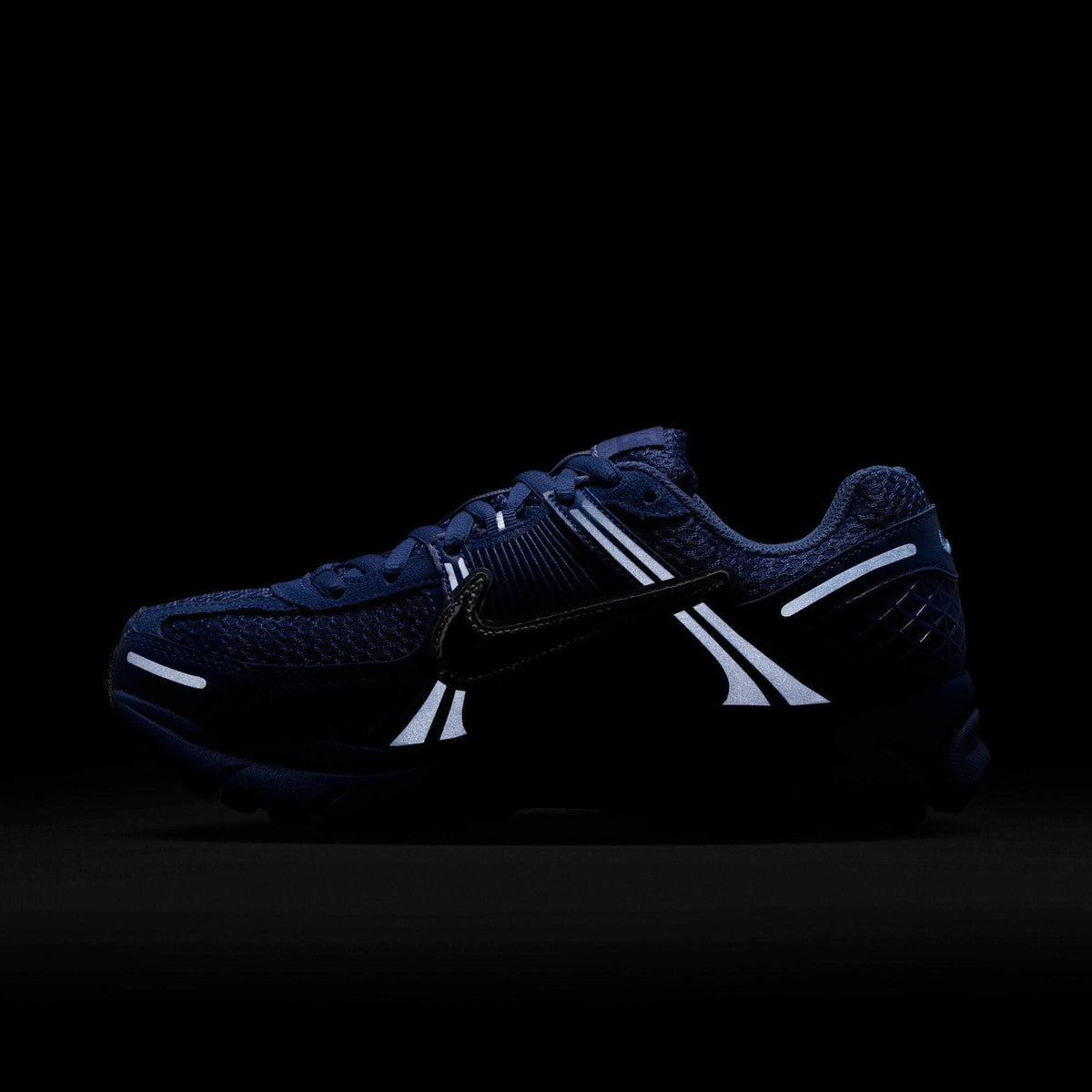 Nike Zoom Vomero 5 - Women's