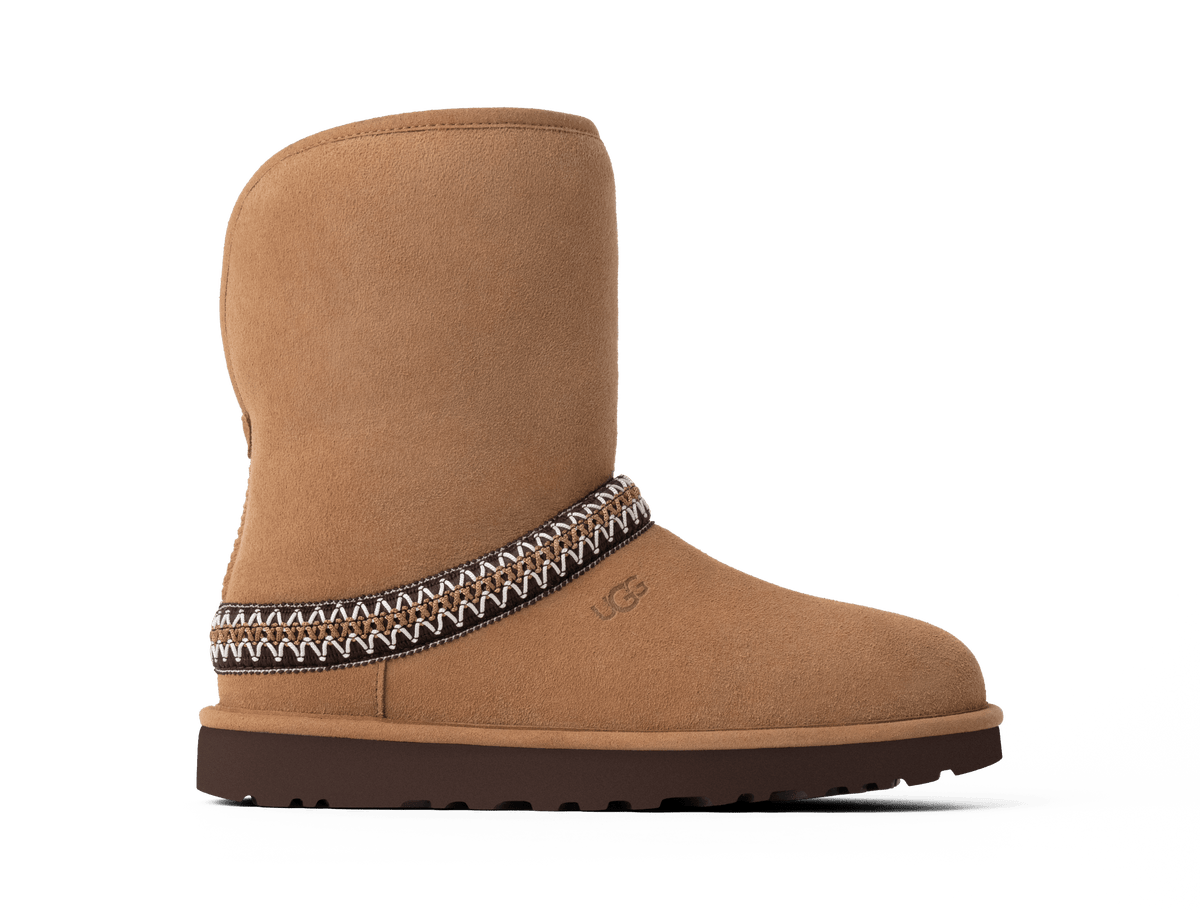 UGG Classic Short Crescent - Women's